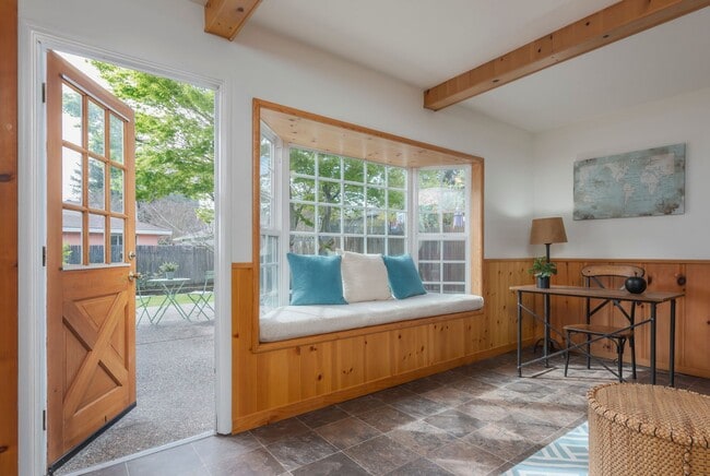 Building Photo - North Napa 4 bed 3 bath Home Available to ...