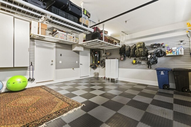 Building Photo - 1520 16th Ct N