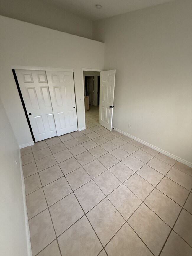 Building Photo - 8960 Tumbling Pebble Way