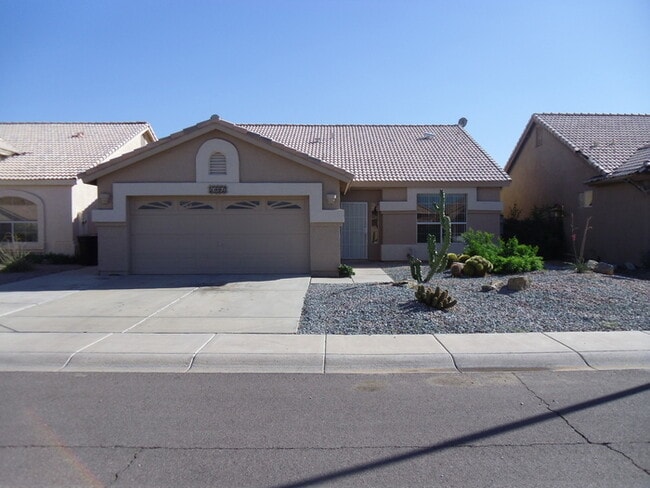 Primary Photo - 3 bed 2 bath single level house in core Ch...