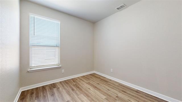 Building Photo - 1000 Meadow Scape Dr