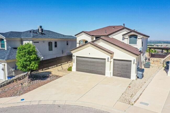Building Photo - 1627 Brillo Del Sol Ct