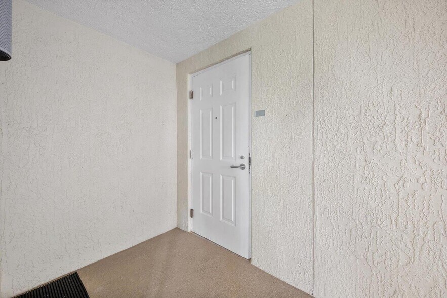 Building Photo - 7270 SW 88th St