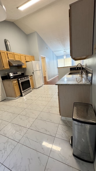 Building Photo - 2295 W Liddell Rd