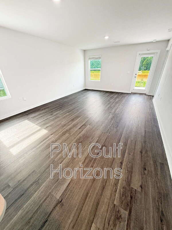 Building Photo - 20 Spoonbill St