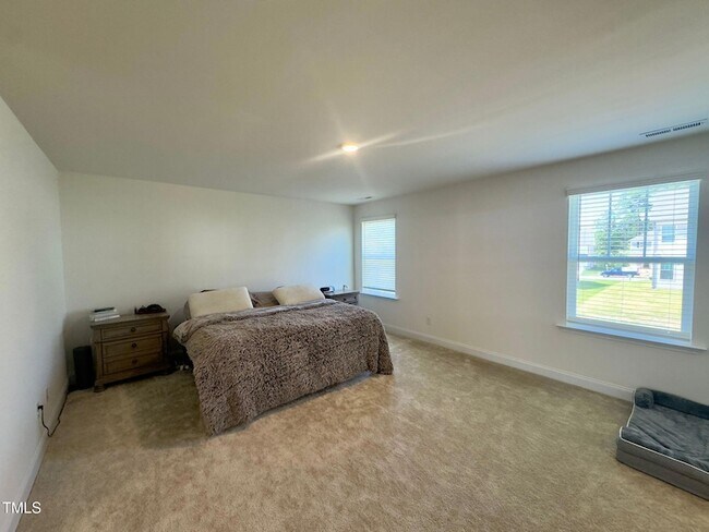 Building Photo - 47 Flowing River Rd