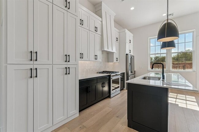 Building Photo - 18814 Selah Wy