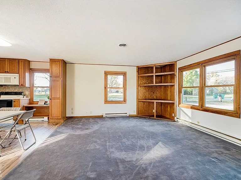 Building Photo - 17815 Joliet Rd