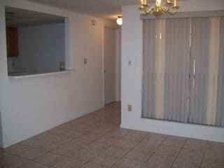 Building Photo - 3/3 Townhouse in Rockwood Villas – Great L...