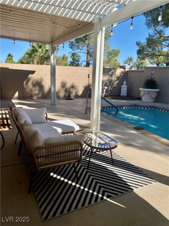 Building Photo - 300 Fancrest St