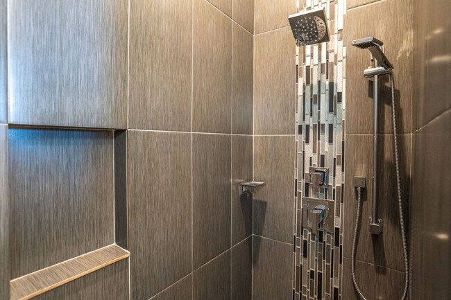 Building Photo - Stunning Single-Lever 2 Bed/ 2 Bath Home in Kaanapali Coffee Farms