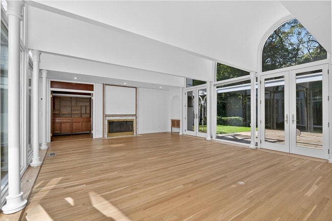 Building Photo - 156 Horseshoe Rd