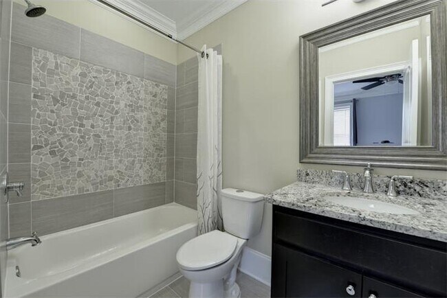 Building Photo - 342 Brownstones Cir NE
