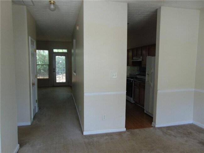 Building Photo - 523 Rockbridge Trail