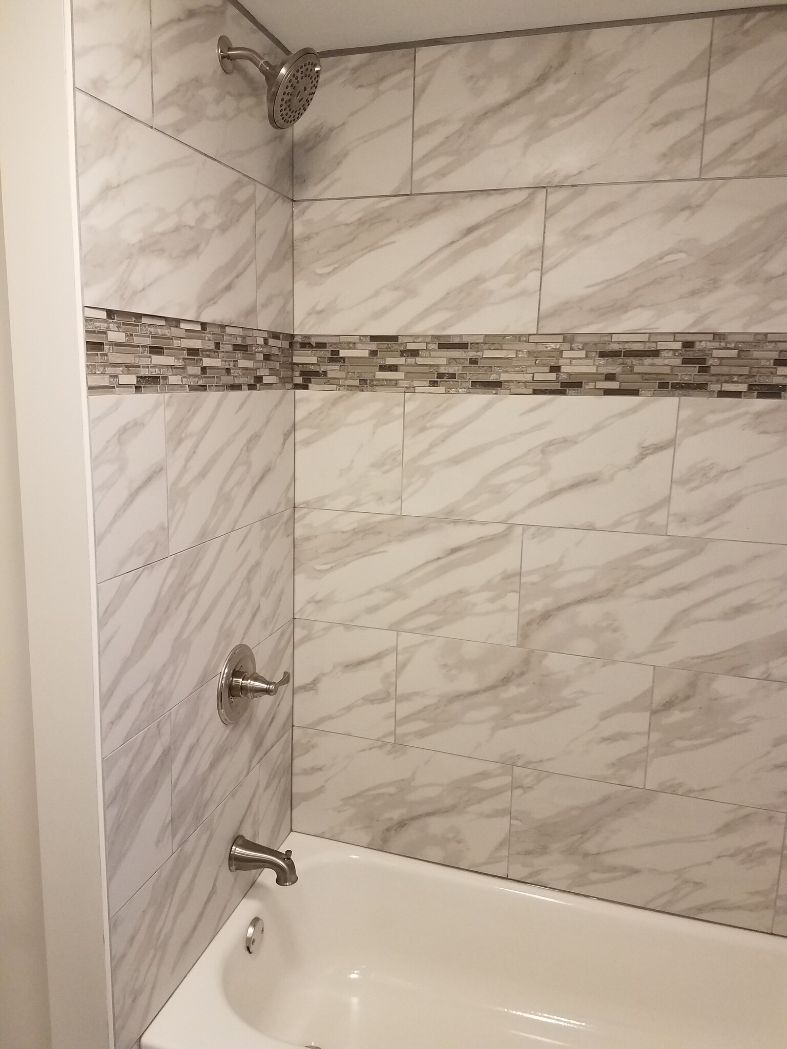 Upper Bath & Shower - 3125 Woodworth Pl