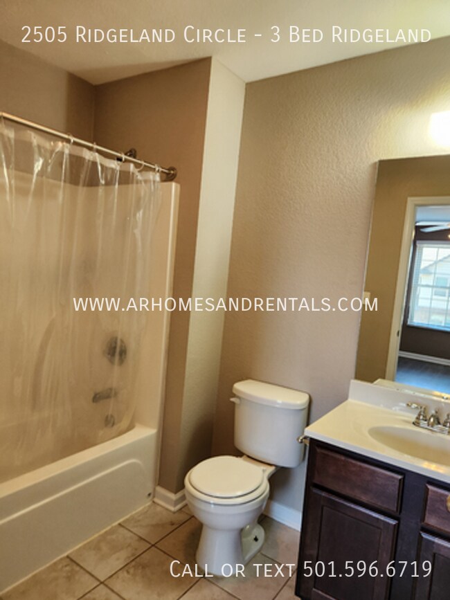 Building Photo - 2505 Ridgeland Cir