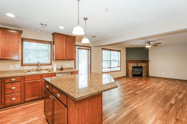 Building Photo - 15640 60th Ave N