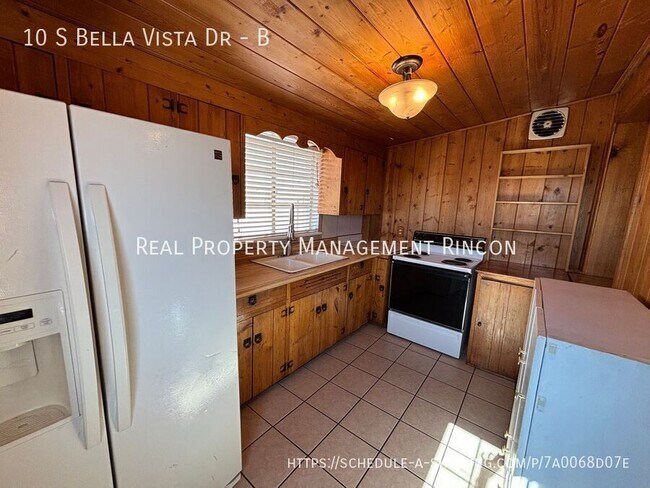 Building Photo - 10 S Bella Vista Dr
