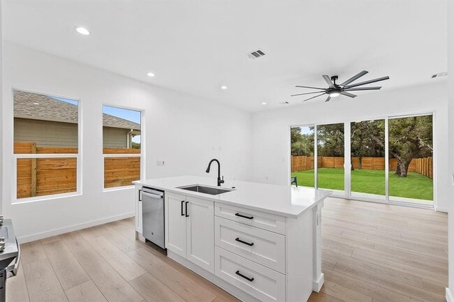 Building Photo - 21508 Twain Cove