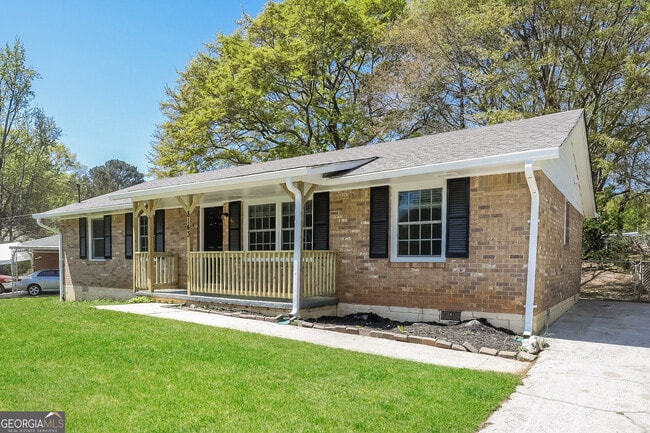 Building Photo - 8143 Huntington Dr