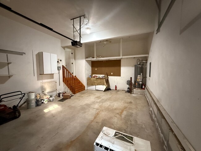 Building Photo - 3813 Sterncroft Dr