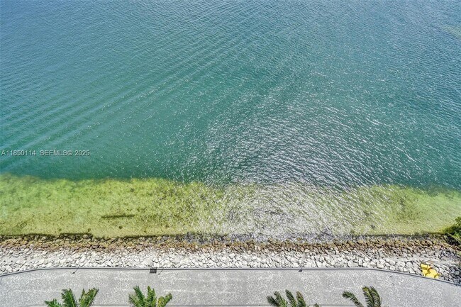 Building Photo - 5000 Island Estates Dr