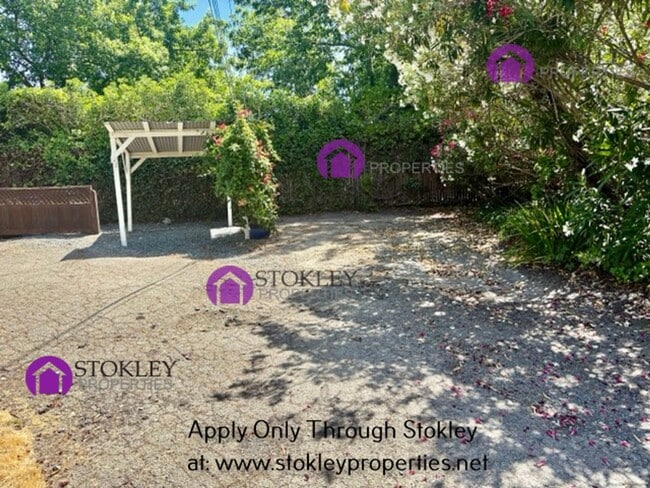Building Photo - Stokley Properties Presents 1558 1St. Ave....