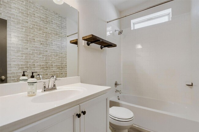 Building Photo - 8306 Mandela Bend