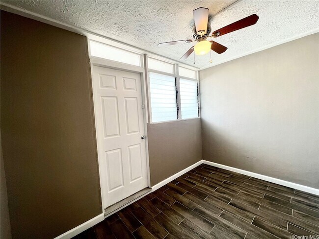 Building Photo - 417 Namahana Street Unit 17