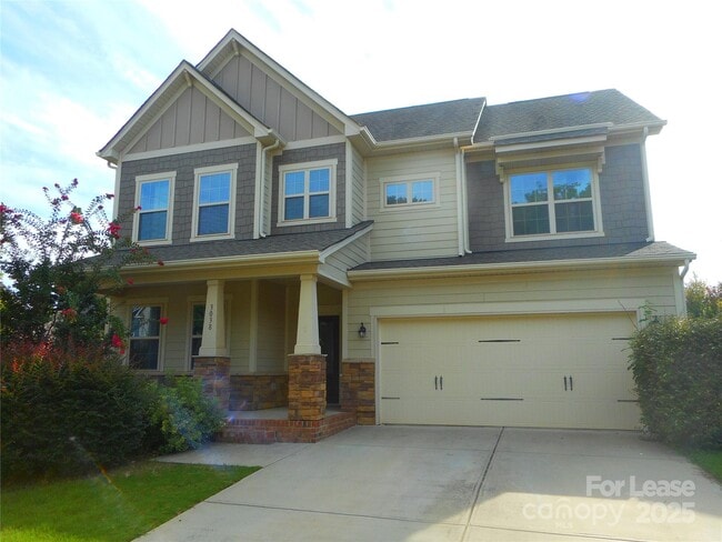 Primary Photo - 3038 Oakmere Rd