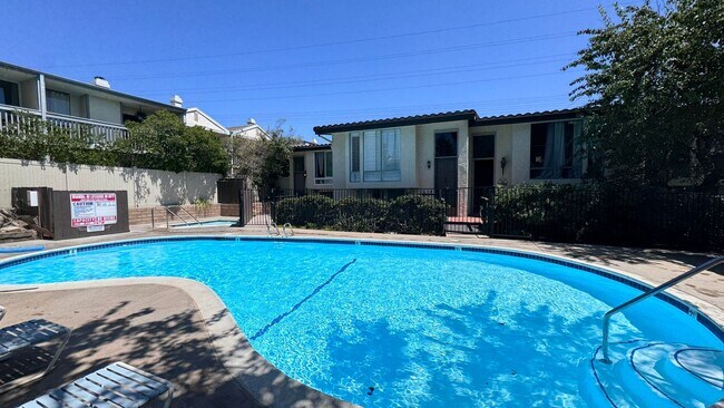 Building Photo - ??Spacious 2BR/2BA Condo for Rent in Tranquil Rancho la Costa Community
