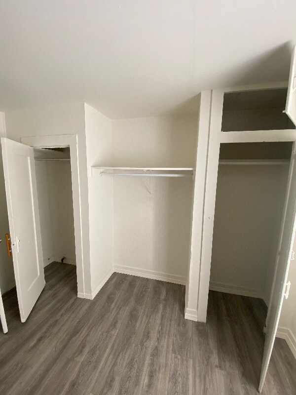 Building Photo - 725 S Osage Ave