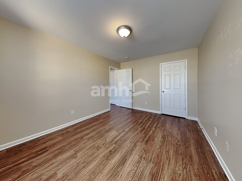 Building Photo - 120 Denby Dr