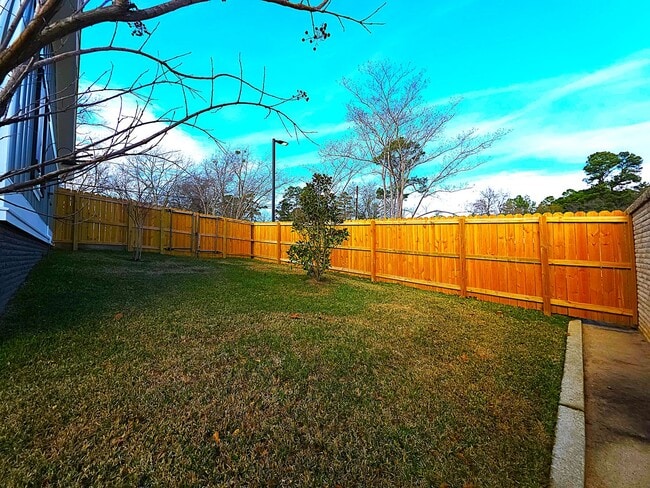 Building Photo - Lease this fully remodeled sanctuary – where modern luxury meets timeless East Texas charm!