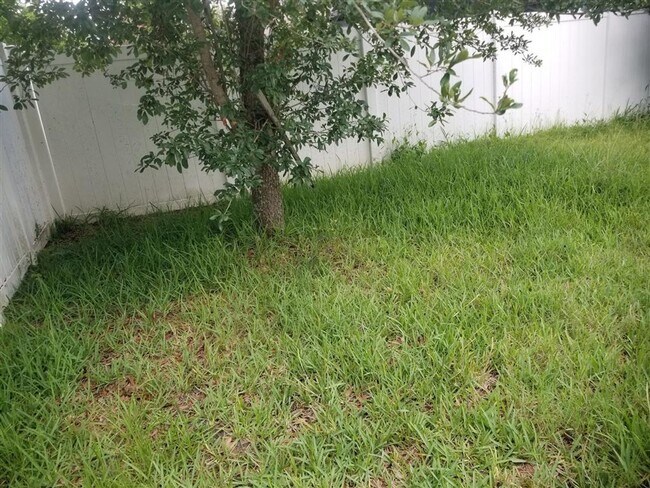 Building Photo - Move in Ready Home in Great Location