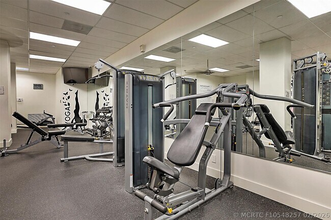 Building Photo - 1370 S Ocean Blvd