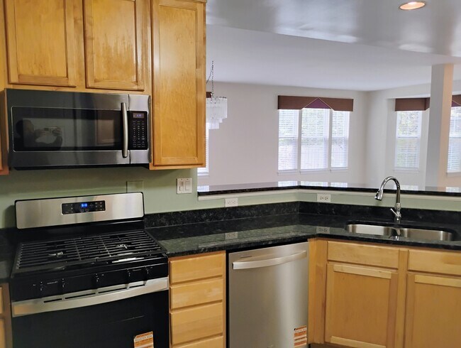 Building Photo - 1128 Georgetown Way