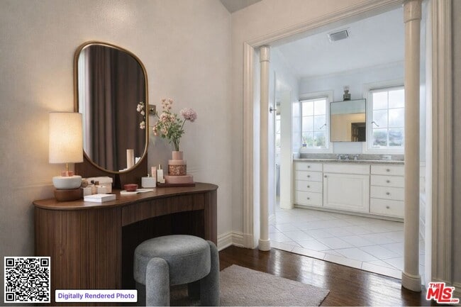 Building Photo - 214 S Spalding Dr