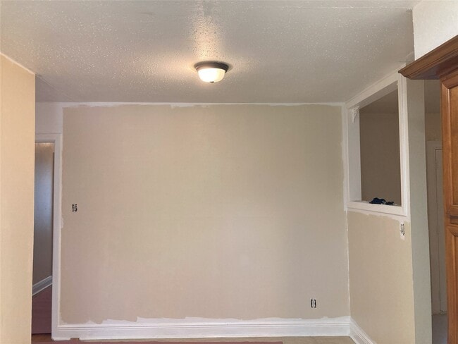 Building Photo - 1202 Dunstan Rd