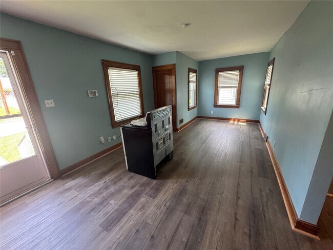 Building Photo - 1107 Bristow St