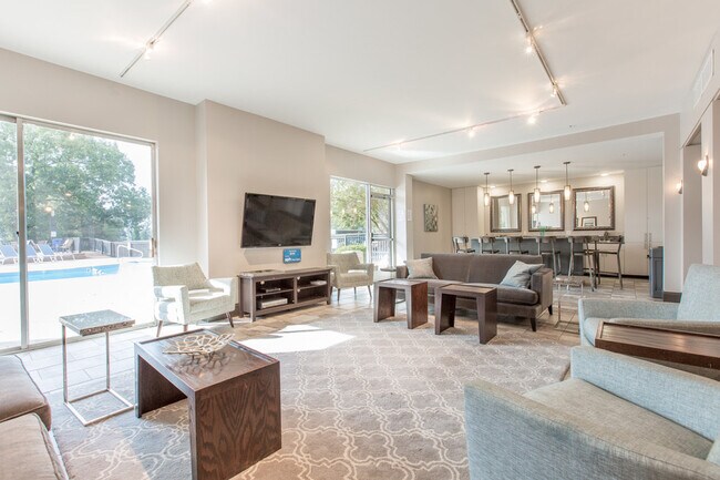 Building Photo - 1131 Stringers Ridge Rd