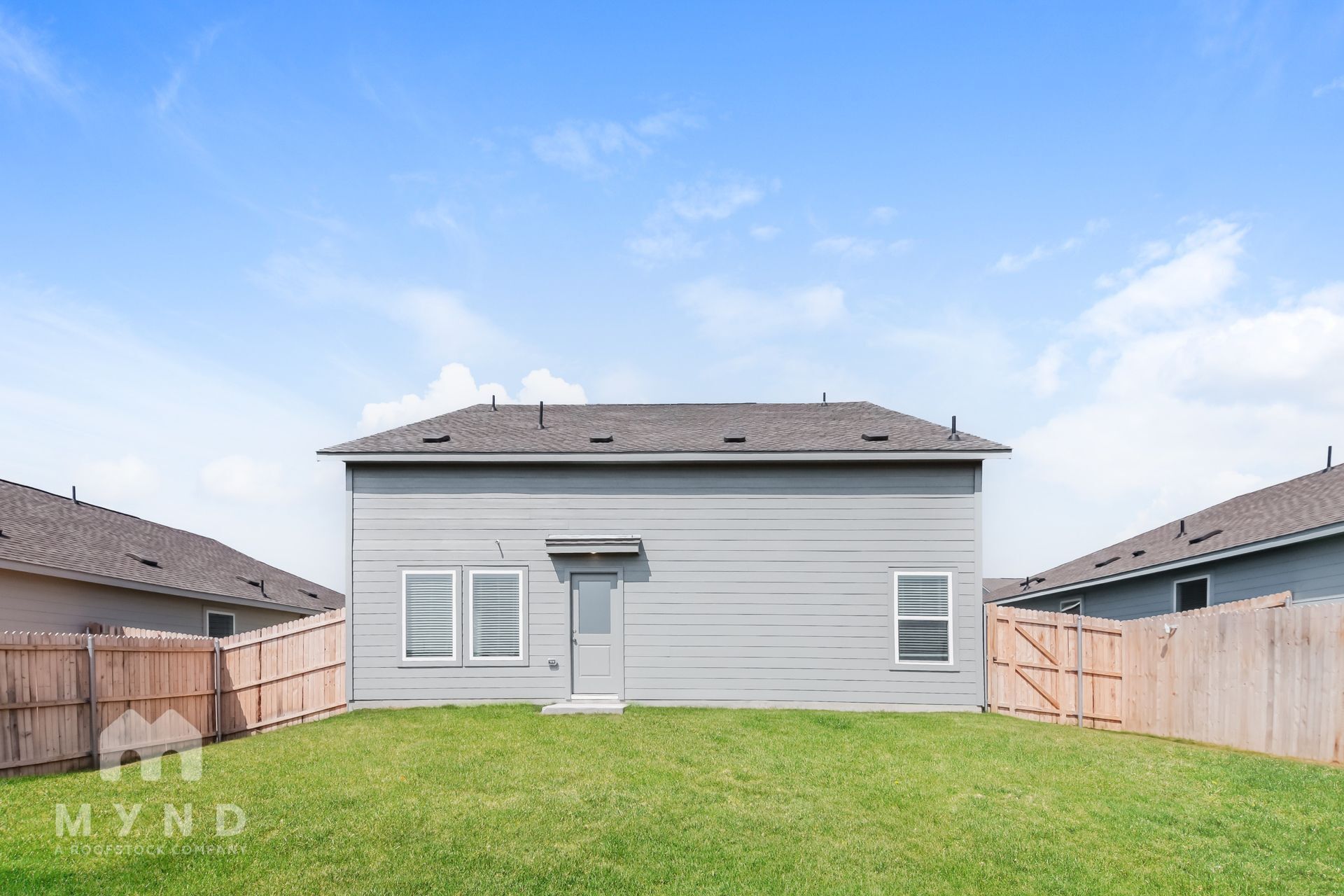 Building Photo - 2725 Mistwood Dr