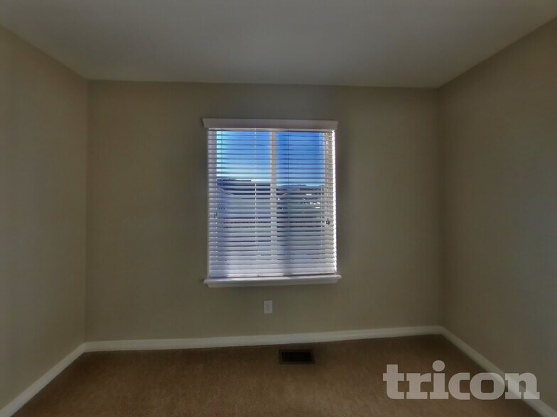 Building Photo - 6201 Anders Ridge Ln