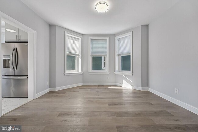 Building Photo - 92 Leigh Ave