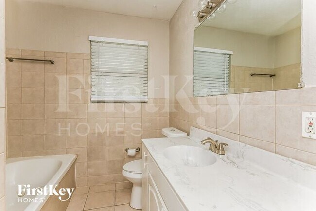 Building Photo - 3513 Wicklow Ct