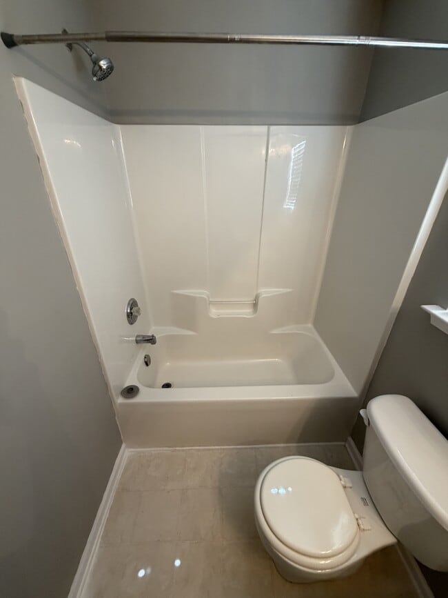 Building Photo - 6350 Morningview Ct