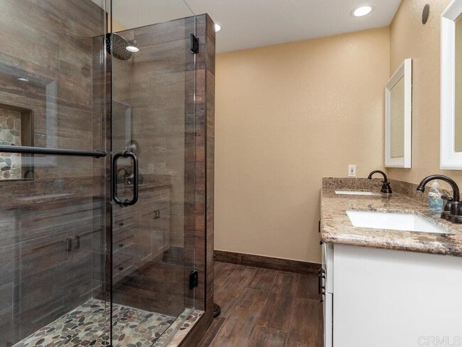 Building Photo - 648 Morro Rd