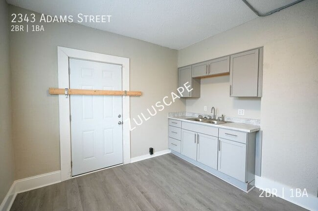 Building Photo - 2343 Adams St