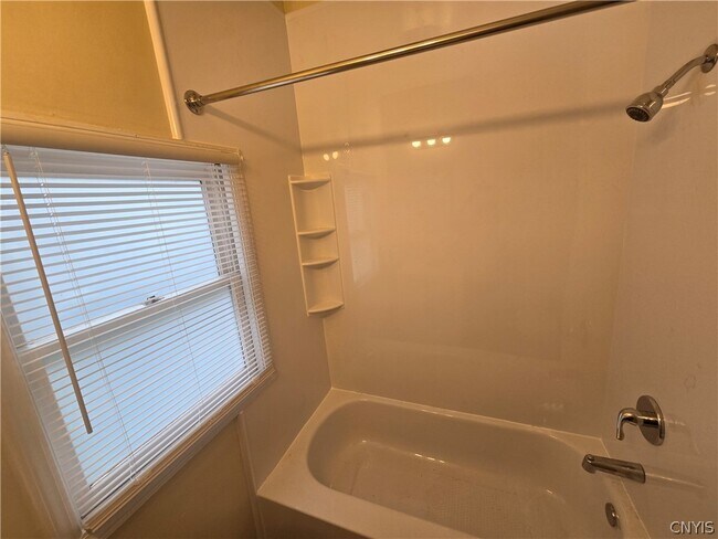 Building Photo - 306 Hillview Ave