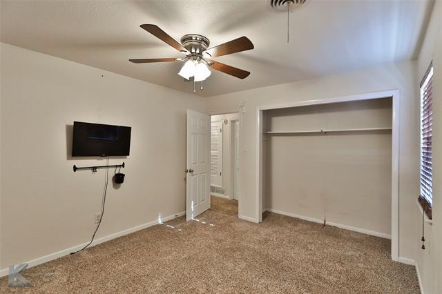 Building Photo - 2610 S 39th St